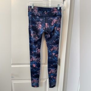 Lululemon yoga pants, full length, size 6